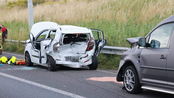 Meerdere gewonden na ongeval A13, jong kindje gereanimeerd